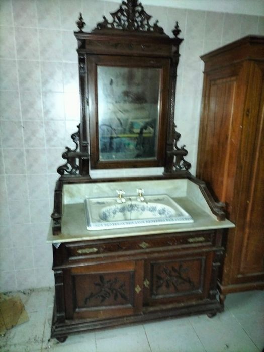 Móvel Lavatório Antigo com espelho
