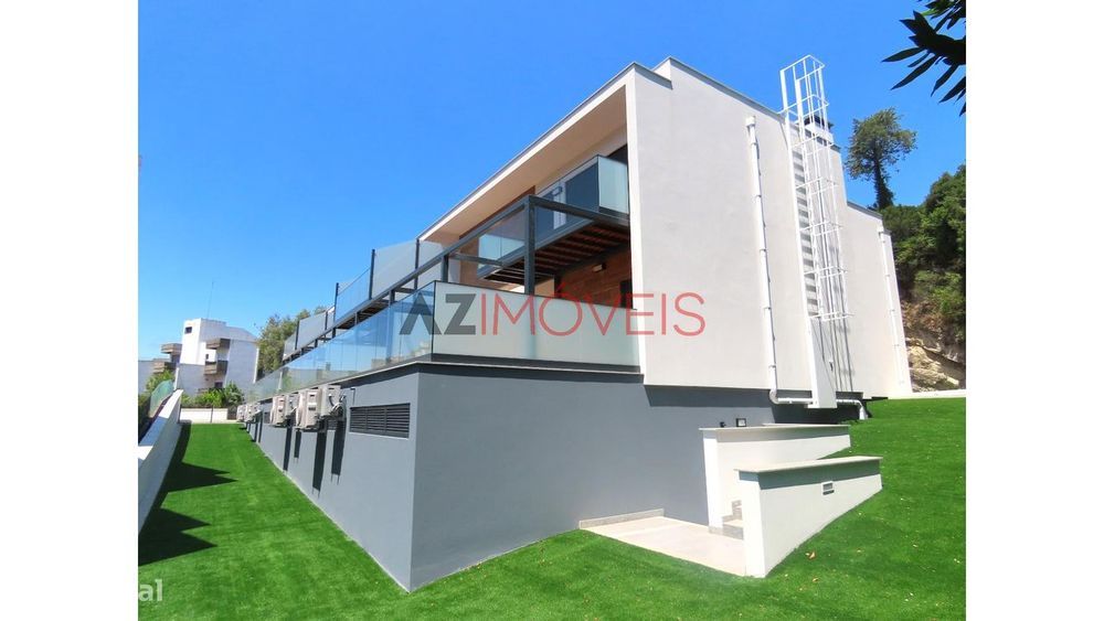 New T4 Detached House in the Center of Leiria