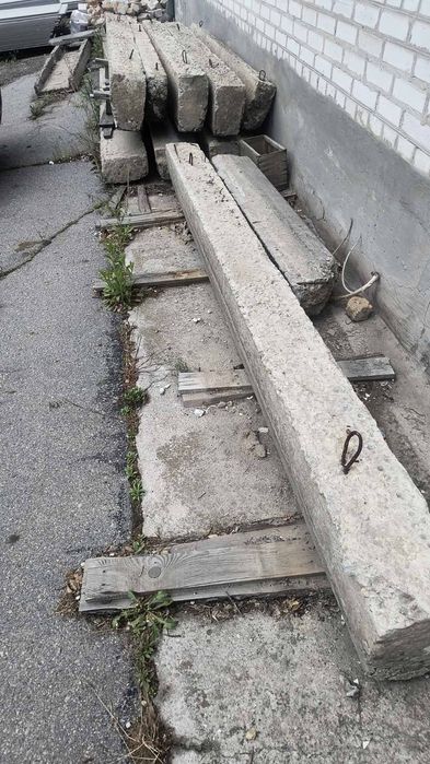 Бетоний стовп, дорожний бордюр 3м