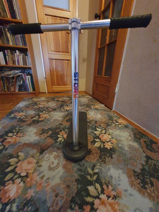 Indo scoot Hulajnoga na trampoline