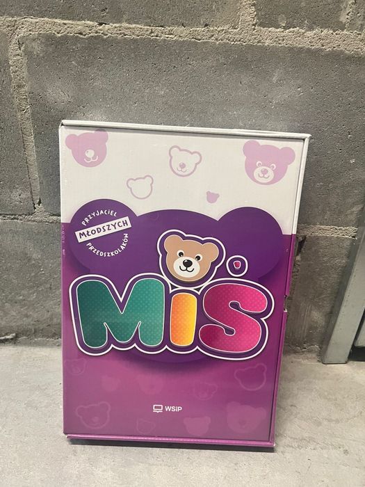 Miś przyjaciel młodszych przedszkolaków. BOX