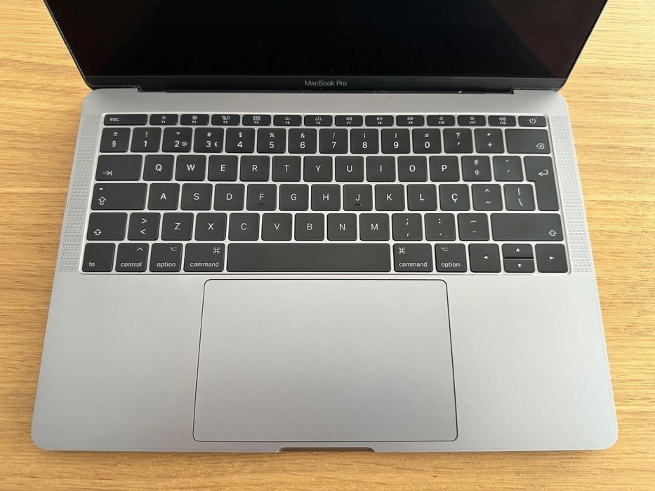 MacBook Pro 13" 201764740305256321123