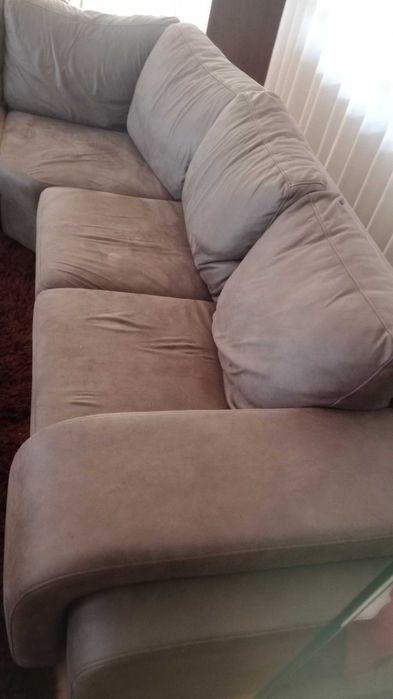 Sofá usado como novo