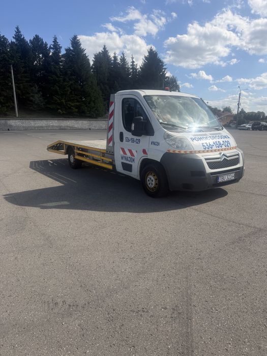 Wynajem lub usluga Auto laweta pomoc drogowa