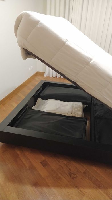 Cama de Casal com arrumação, madeira de carvalho, preta (para colchão