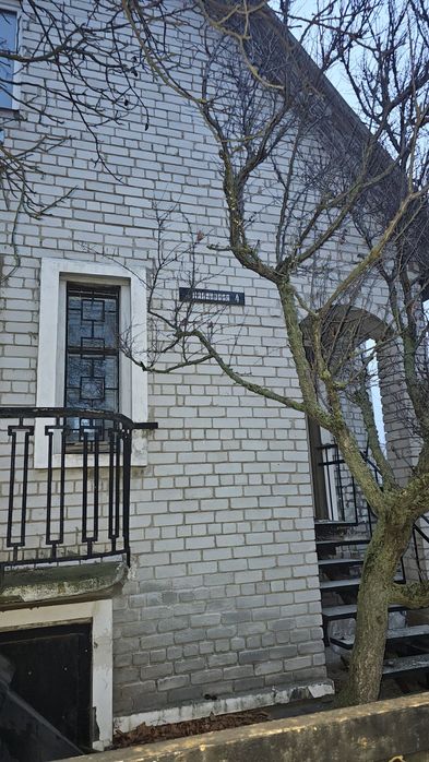 ВЛАСНИК продае будинок з выходом до річки.