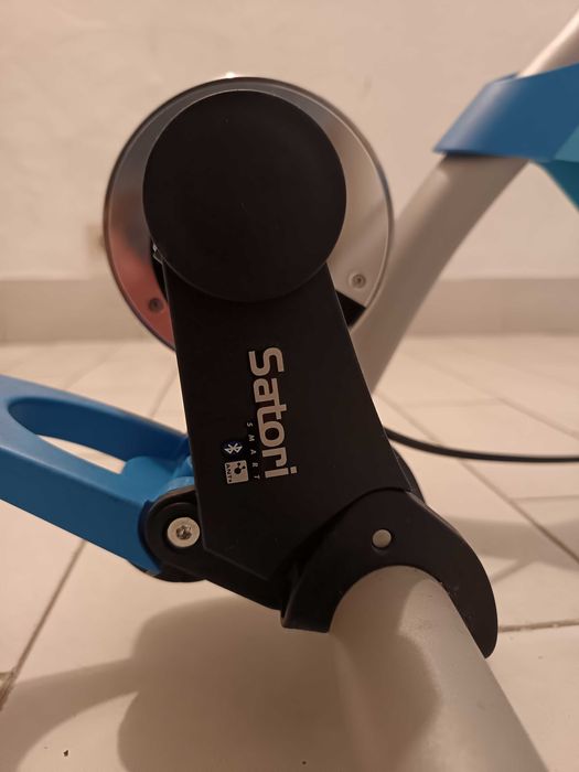 Rolo Tacx Satori + Roda 26’’ + Cassete 11x28 + Pneu Vittoria Zafiro