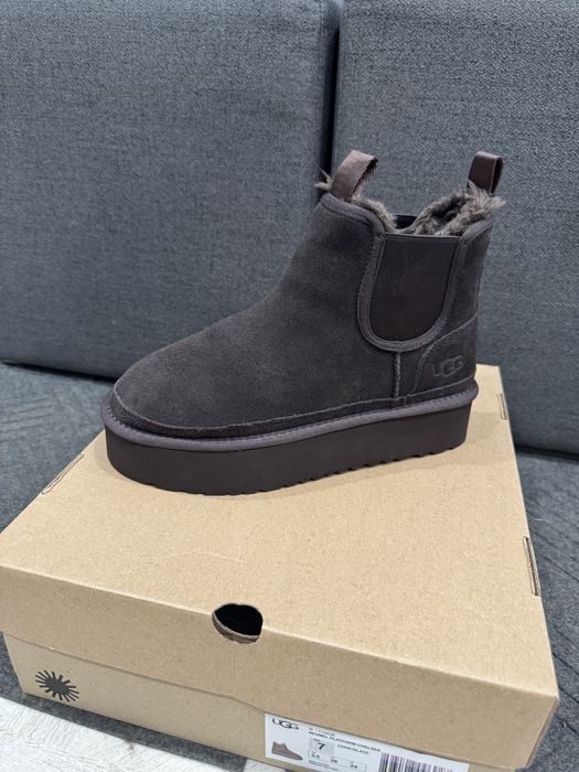 Жіночі темно-коричневі замшеві уггі UGG (37-41)