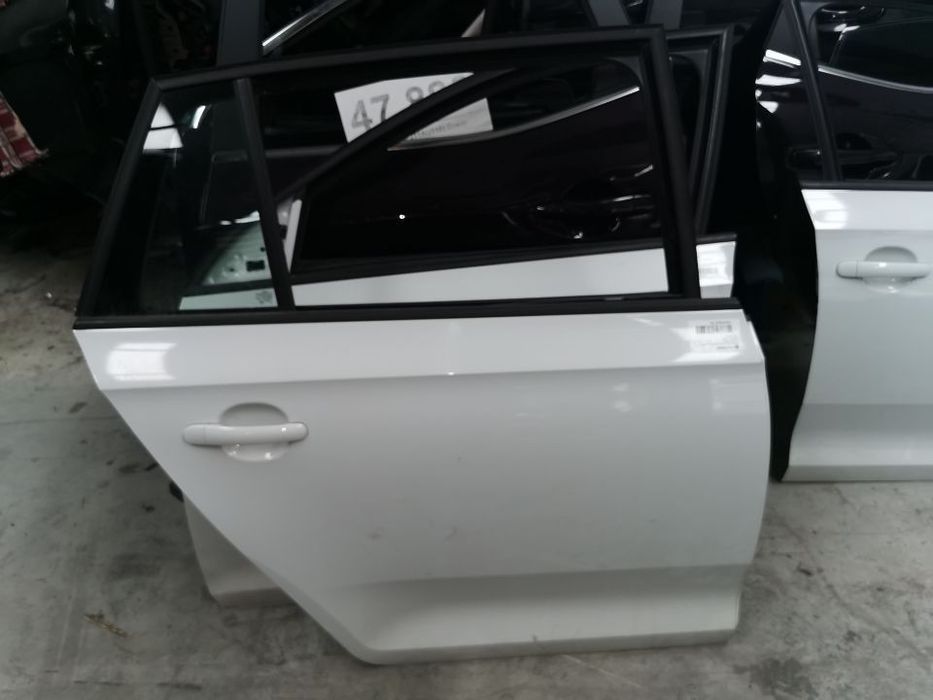 Porta Tras Direita Skoda Rapid do ano 2012