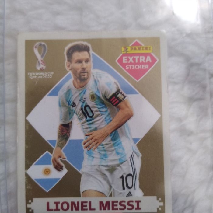 Cromos mundial FIFA 2022 Messi Modric Eriksen Son Suarez Ochoa Vlaovic