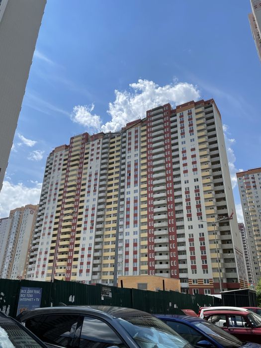 Продаж 1 кім ЖК Патріотика Кодацька Фортеця м.Позняки 10хв.