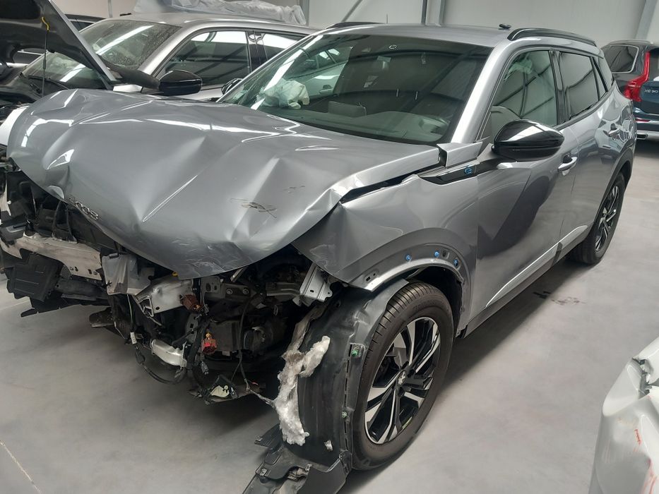 Peugeot e-2008 elétrico 2023