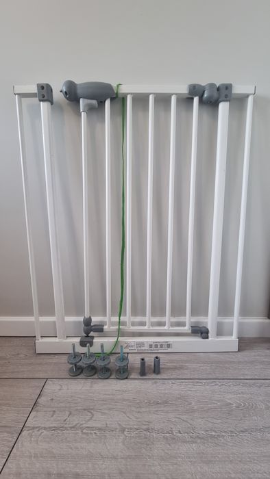 Bramka rozporowa zabezpieczająca drzwi futryny bez wiercenia 65-74 cm