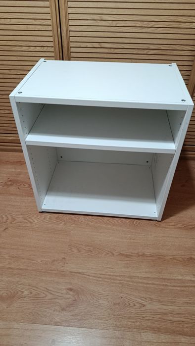 Móvel IKEA com pés