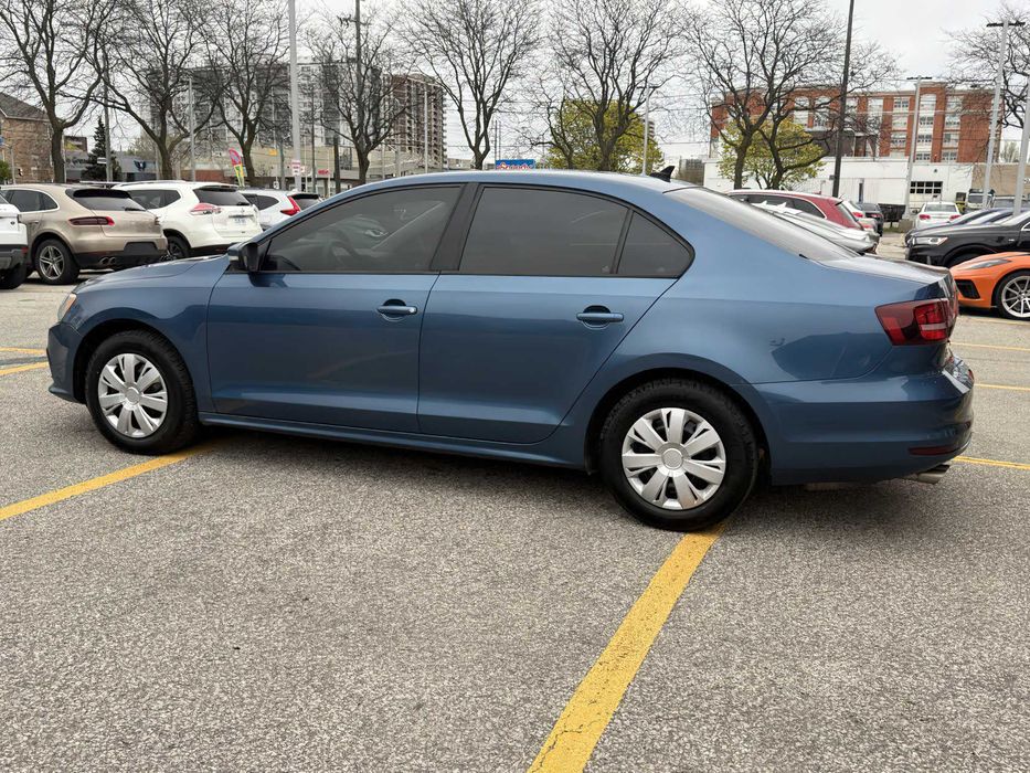 Volkswagen Jetta      2016