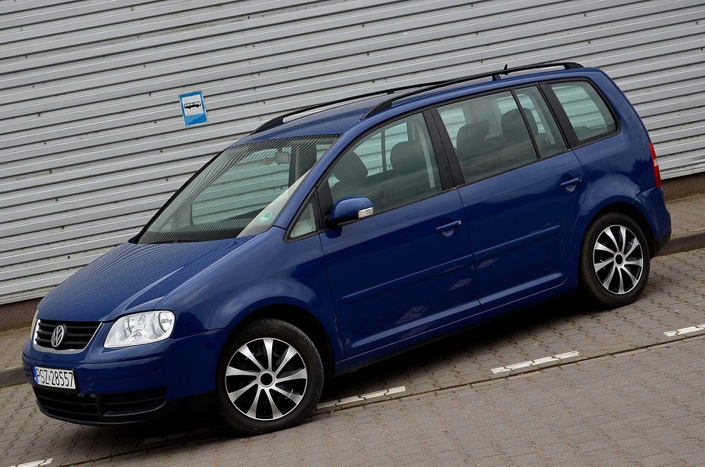 VW Touran 2004r.* 1896cm3 * 11 lat w jednych rękach * Ważne OC i PT