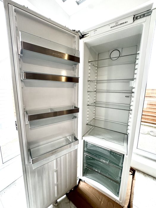Холодильник вбудований miele
