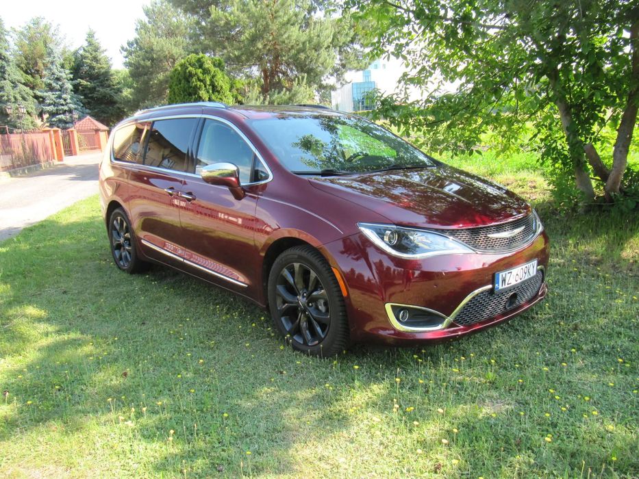 Chrysler Pacifica Chrysler Pacifica Limited  2020 rok, bardzo ładna