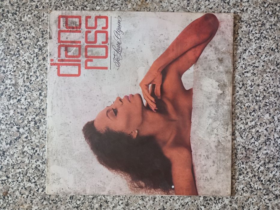 Variedade de discos vinil LP 3€ unidade
Exemplar estado de conservação