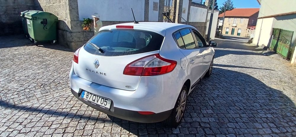 Vendo renault  megane III 1.5 DIESEL