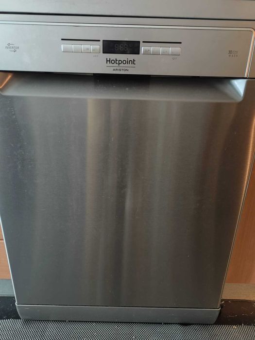 Máquina de lavar loiça Ariston
