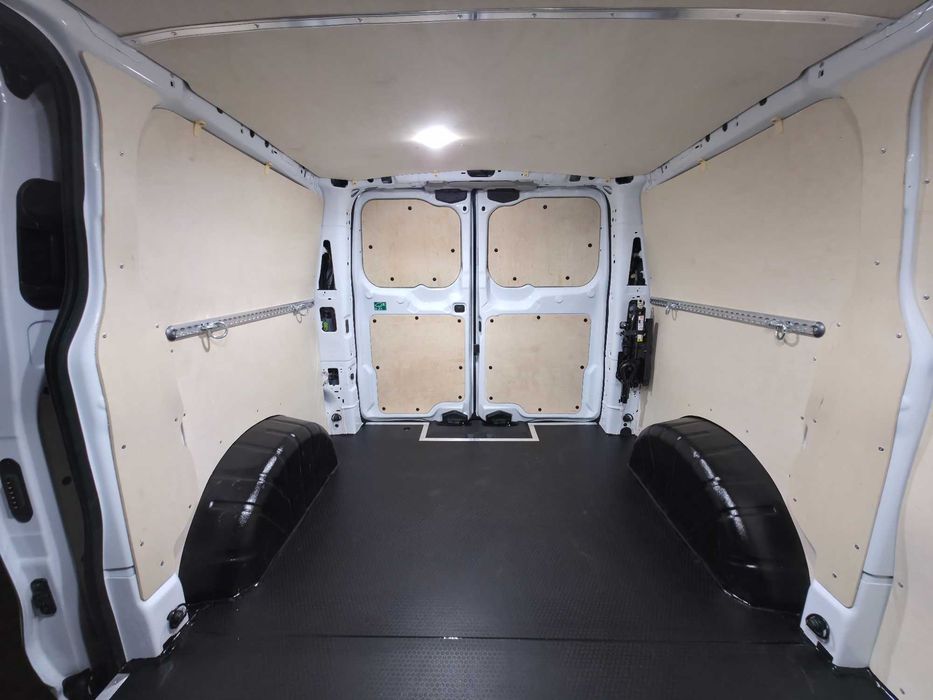 Zabudowa zabezpieczenie ze sklejki Ford Transit Custom van