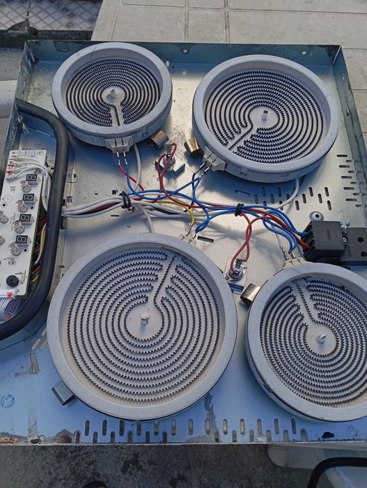 Placa vitrocerámica partida Cooke Lewis EAC 5400W/6500w