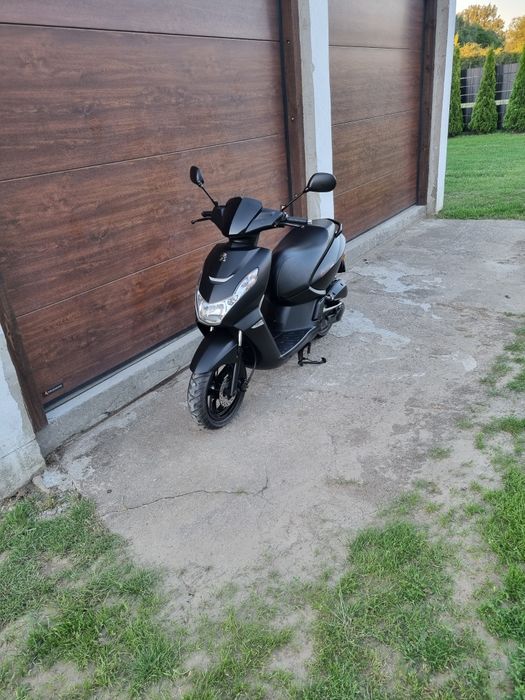 Skuter Peugeot Kisbee 50 4t Black EDITION,LED,2019r  Ładny Dowóz Polecam!!!