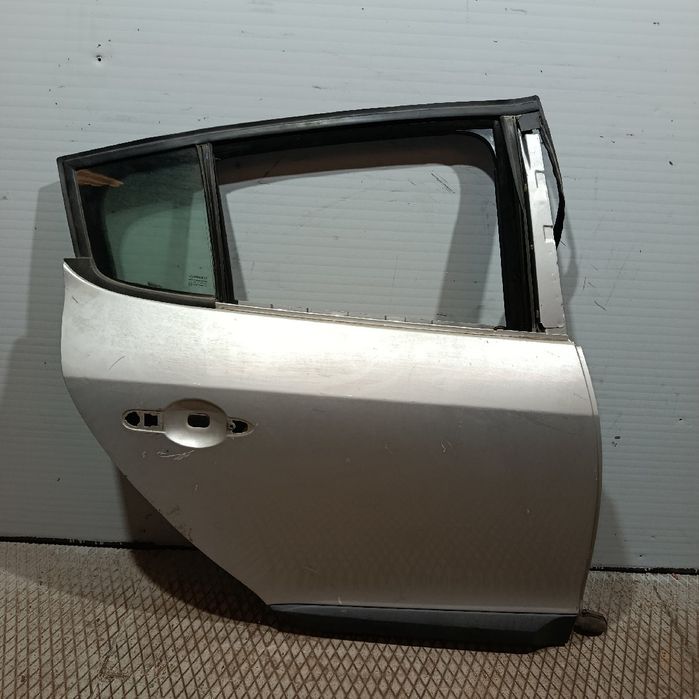 Porta trás direita RENAULT Megane III (BZ0_)