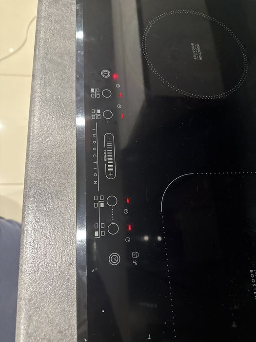 Płyta i indykcyjna Whirlpool sprawna