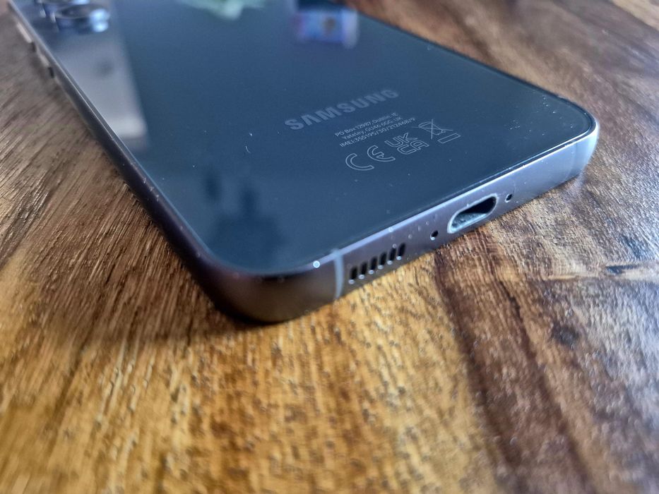 Samsung S23 FE + dodatki