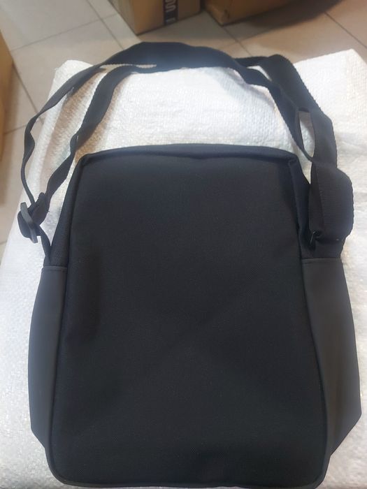 Сумка adidas Essentials
колір чорний IT2048