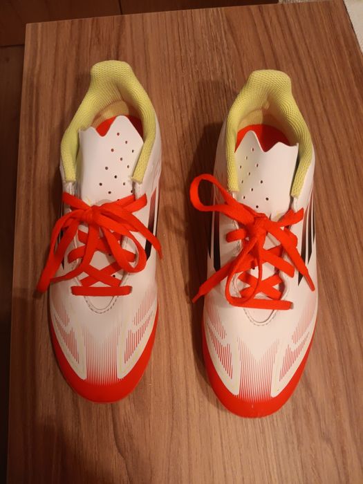 Botas de futebol para criança