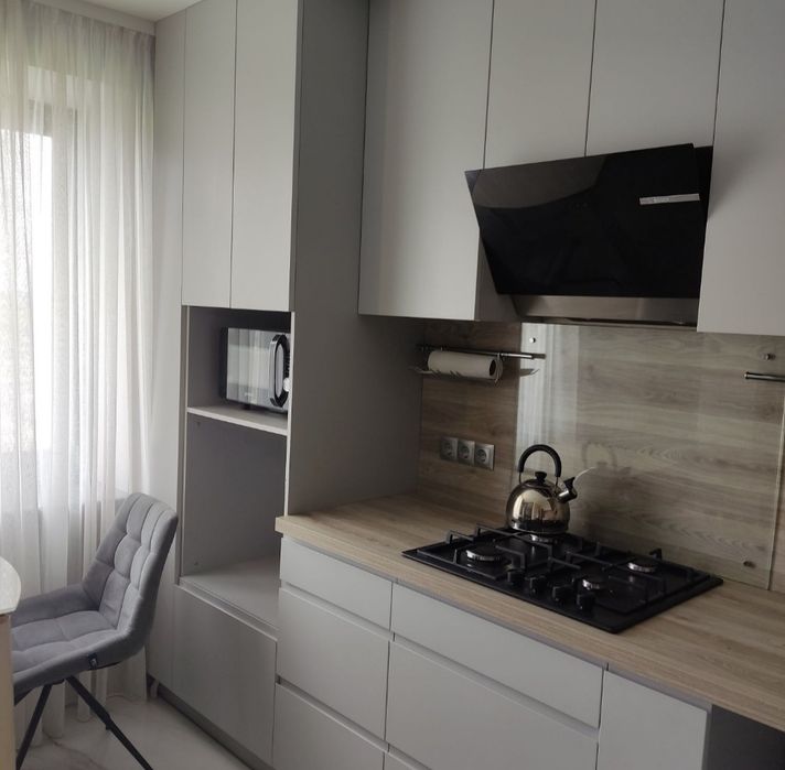 Трикімнатна,Проспект Незалежності.