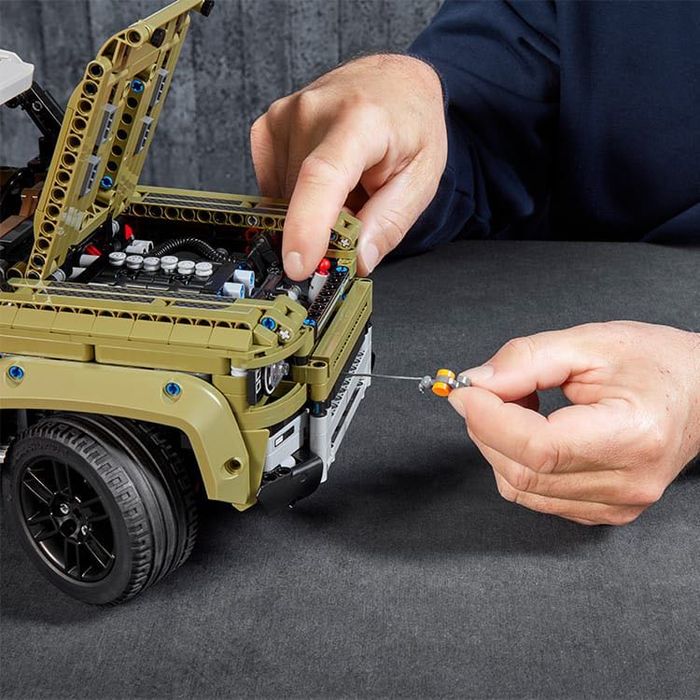 Конструктор Land Rover Defender - Позашляховик Дефендер (1:1 LEGO)