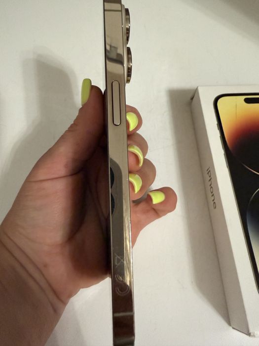 Продам iPhone 14 Pro (256)