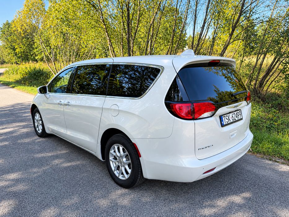 Chrysler Pacifica zarejestrowana po seriwsie