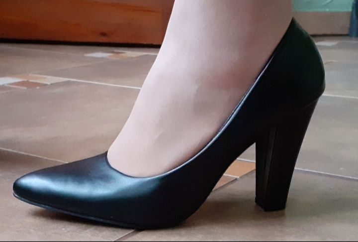 Туфлі чорні ideal shoes 39р.