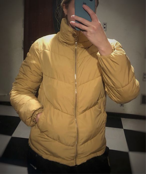 Женский пуховик короткий