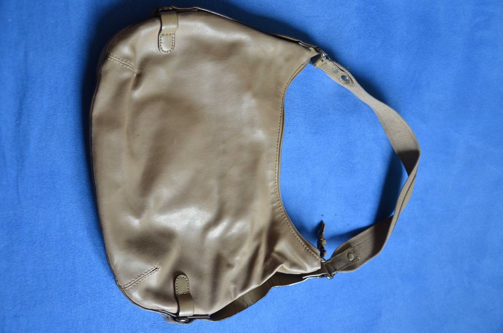 Skórzana torebka Esprit