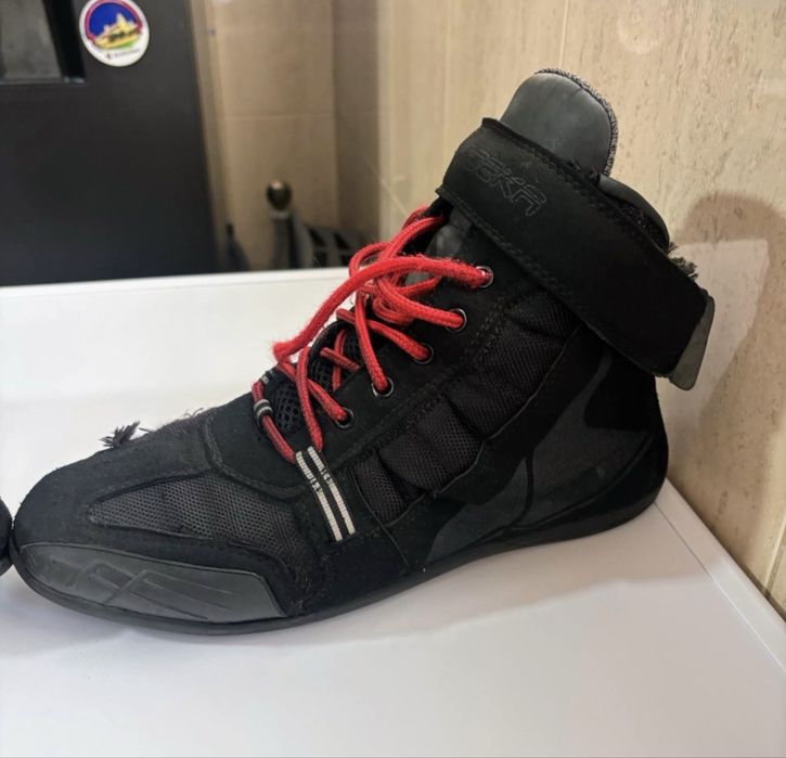 Botas de Moto Modeka Nº43 – Confortáveis e Seguras
