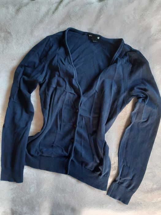 Granatowy sweterek na guziki basic H&M sweter