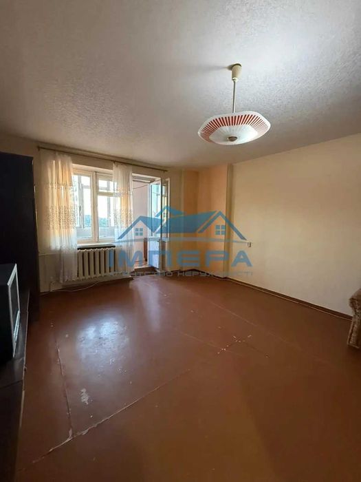 Продаж 1к квартири на Алмазному. 40м2. Цегла