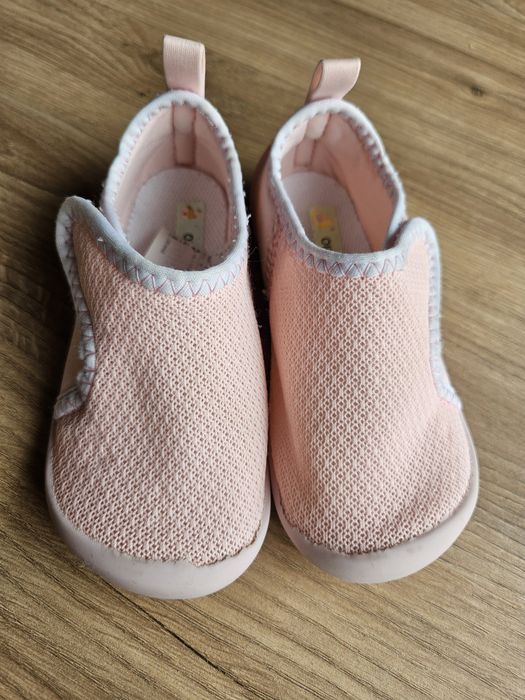 Kapcie dziewczęce do przedszkola