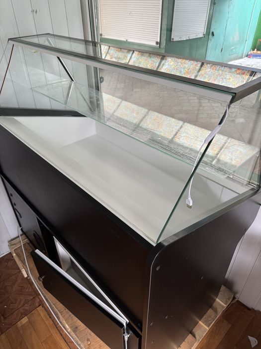 Холодильна вітрина нова