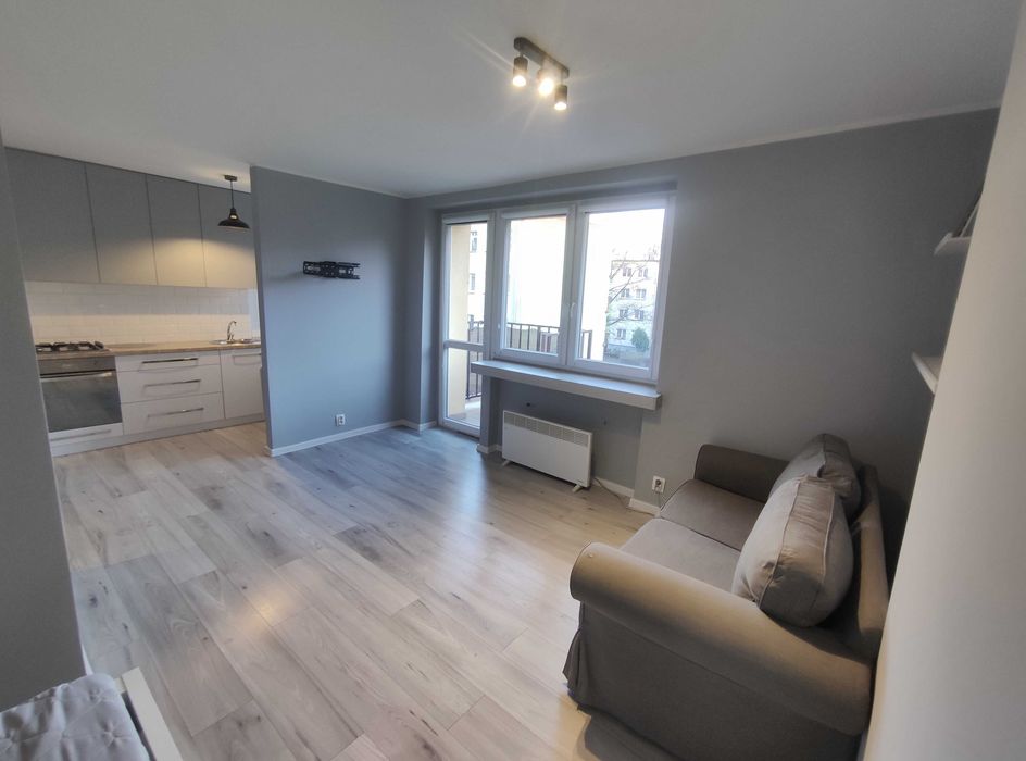 Kawalerka Zabrze os. Janek, przestronna i słoneczna.