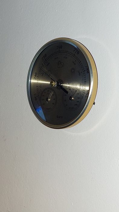 Barometr pokojowy nowy z termometrem i hygrometrem