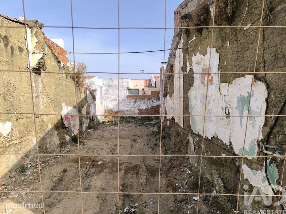 Terreno em Cuba de 55,00 m2