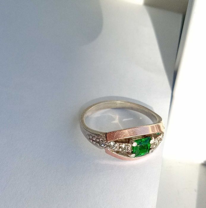 Каблучка перстень Срібло 925 проба. Золота вставка, розмір 16,3