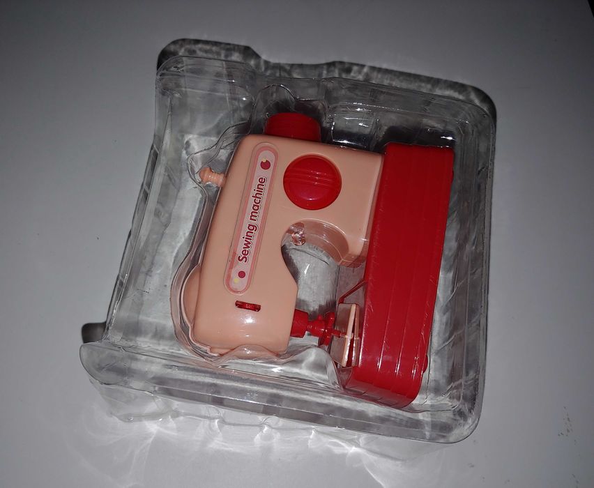 Детские игрушки швейная машинка с звуком и подсветкой для кукол